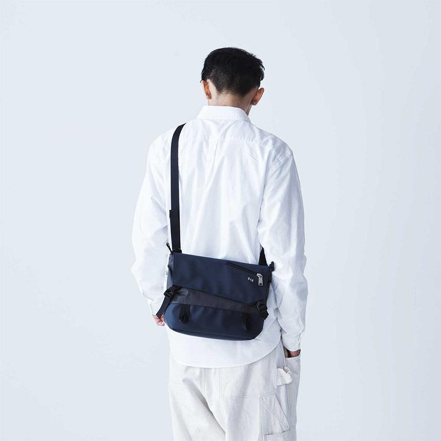 CIE CIE VARIOUS SHOULDER NAVY  (320g) - LOG-ON