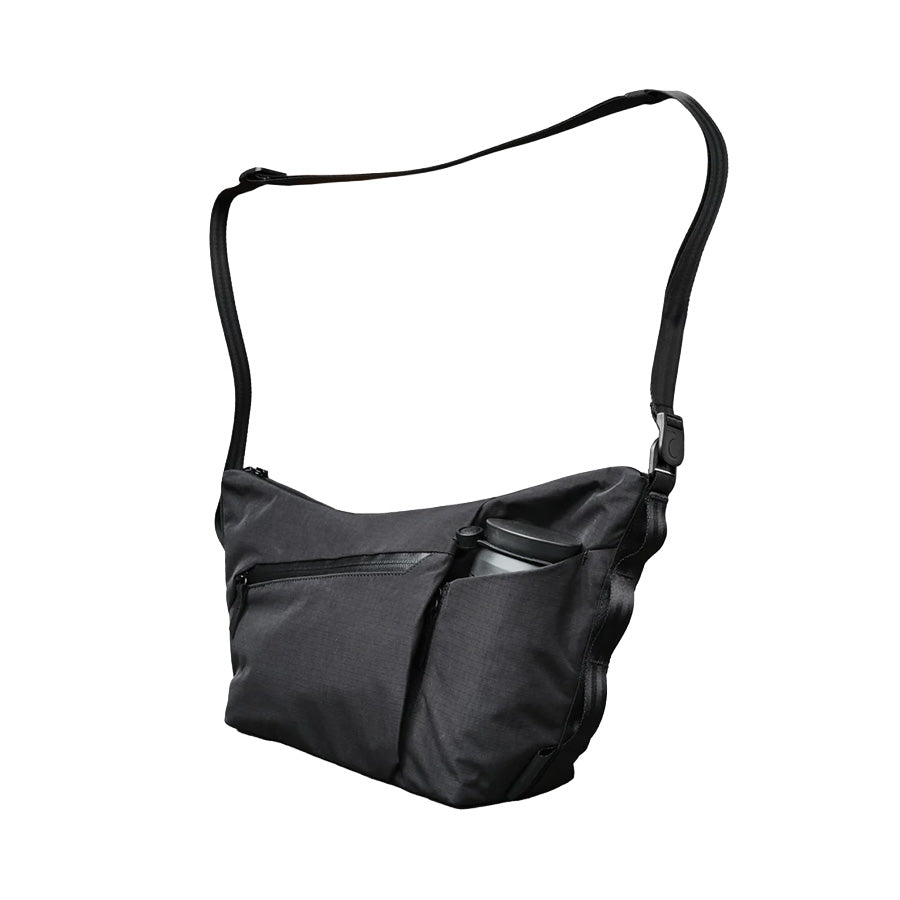 ALPAKA Flow Satchel Sling (4L) - Black