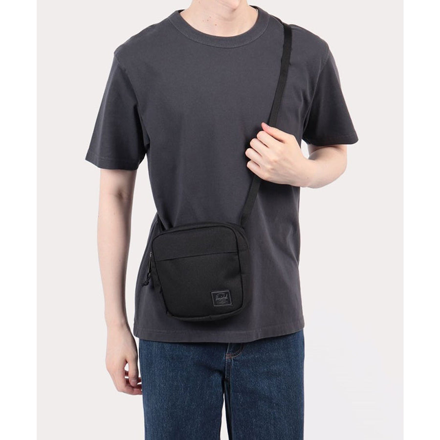 HERSCHEL Classic Crossbody - Black Tonal