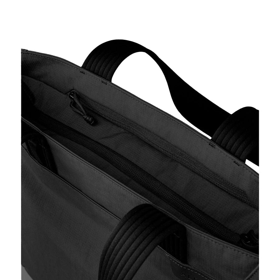 ALPAKA Flight Tote (M) - Black