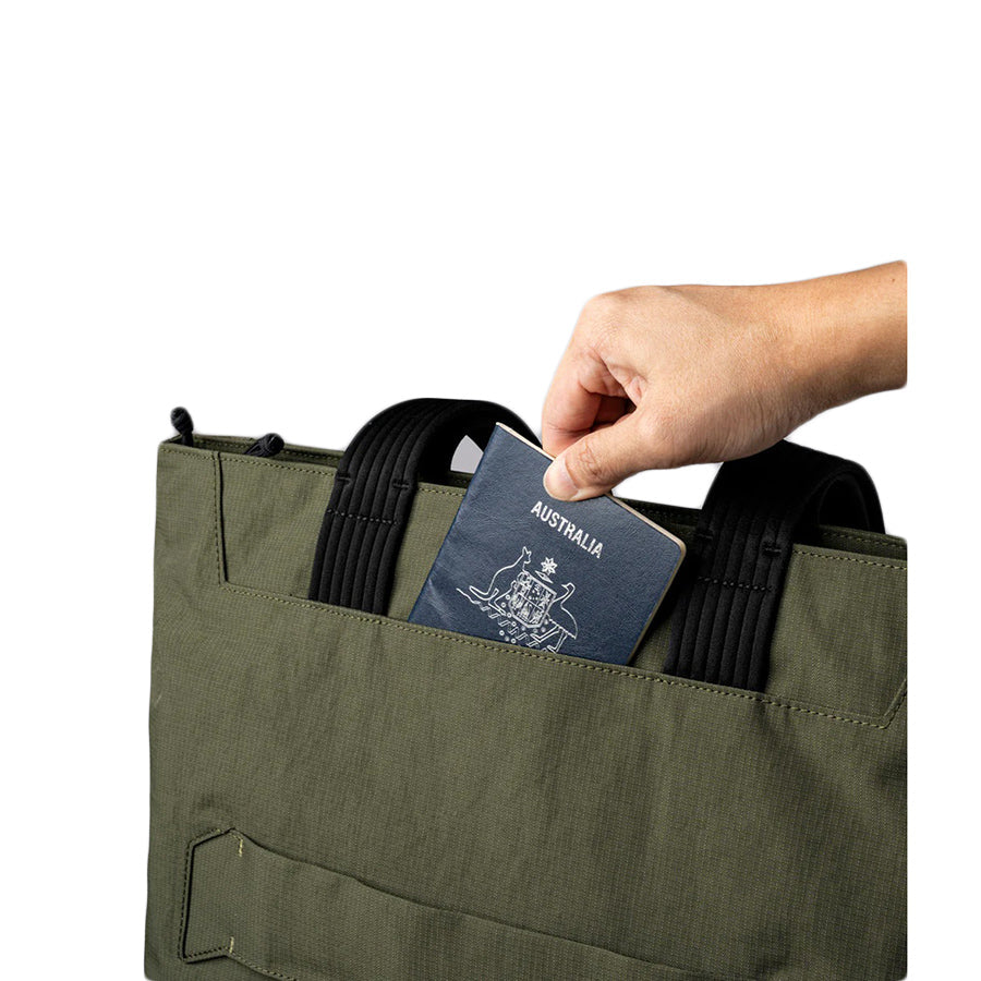 ALPAKA Flight Tote (M) - Green